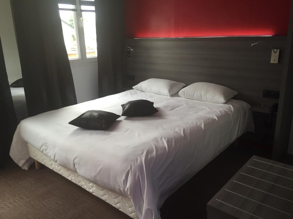 Le Beverl'Inn Flers  Zewnętrze zdjęcie
